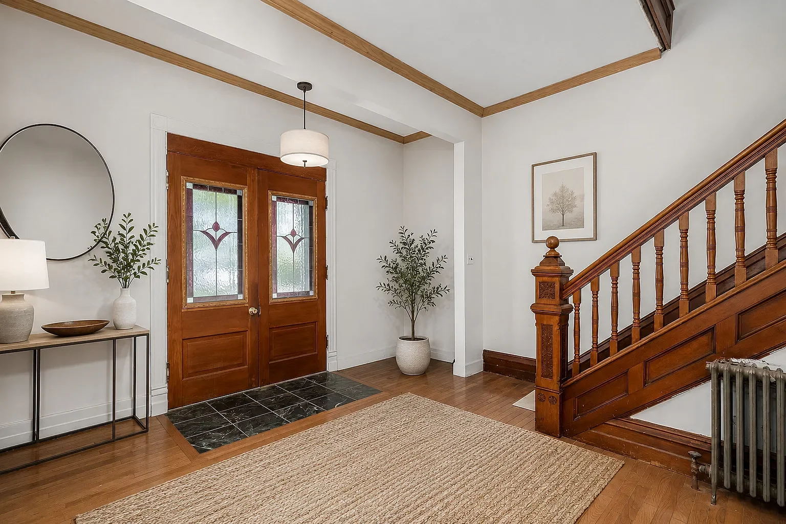 1887 Victorian house Ottawa Illinois - 7 - foyer.webp