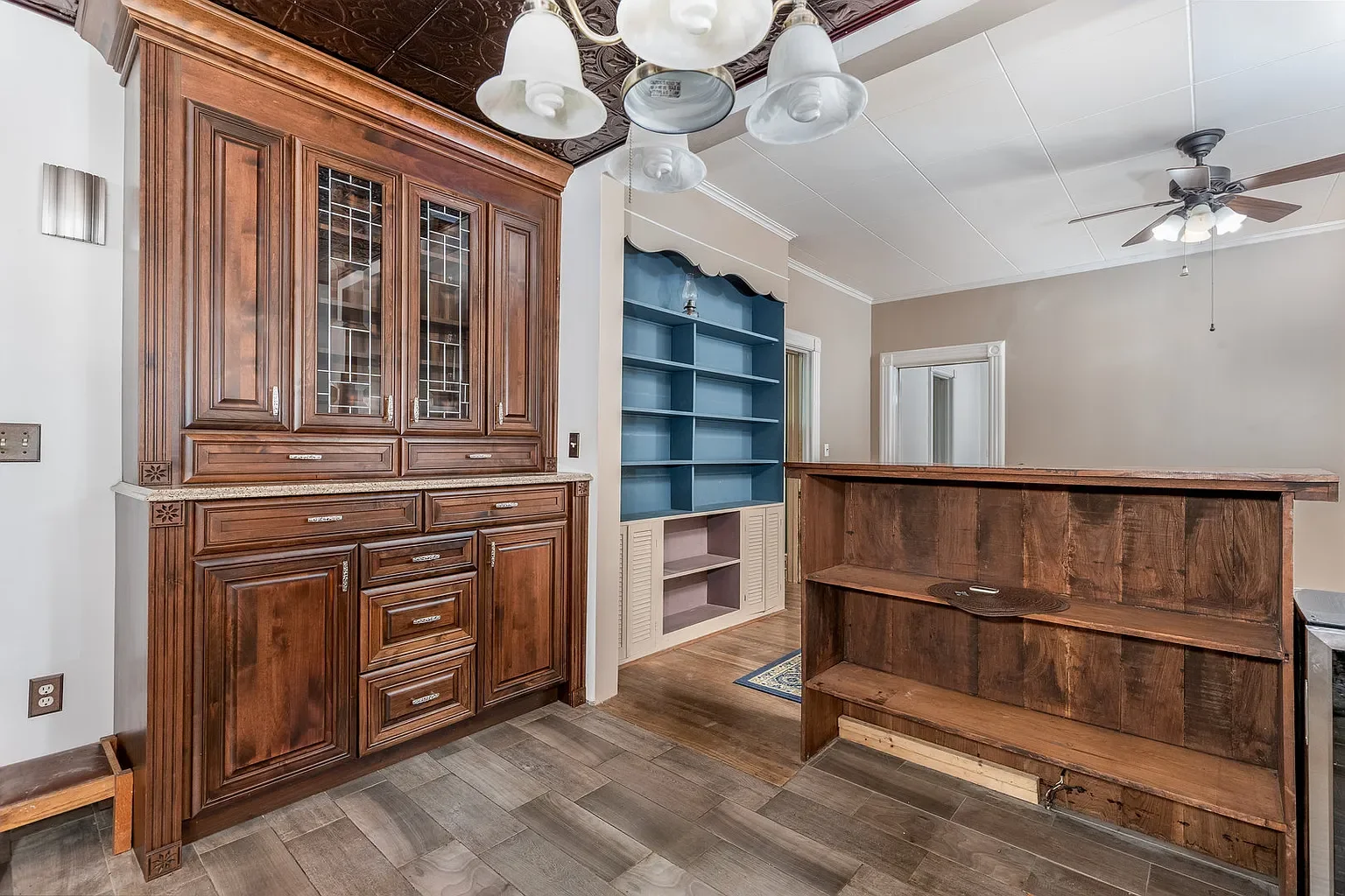 1887 Victorian house Ottawa Illinois - 14 - kitchen.webp