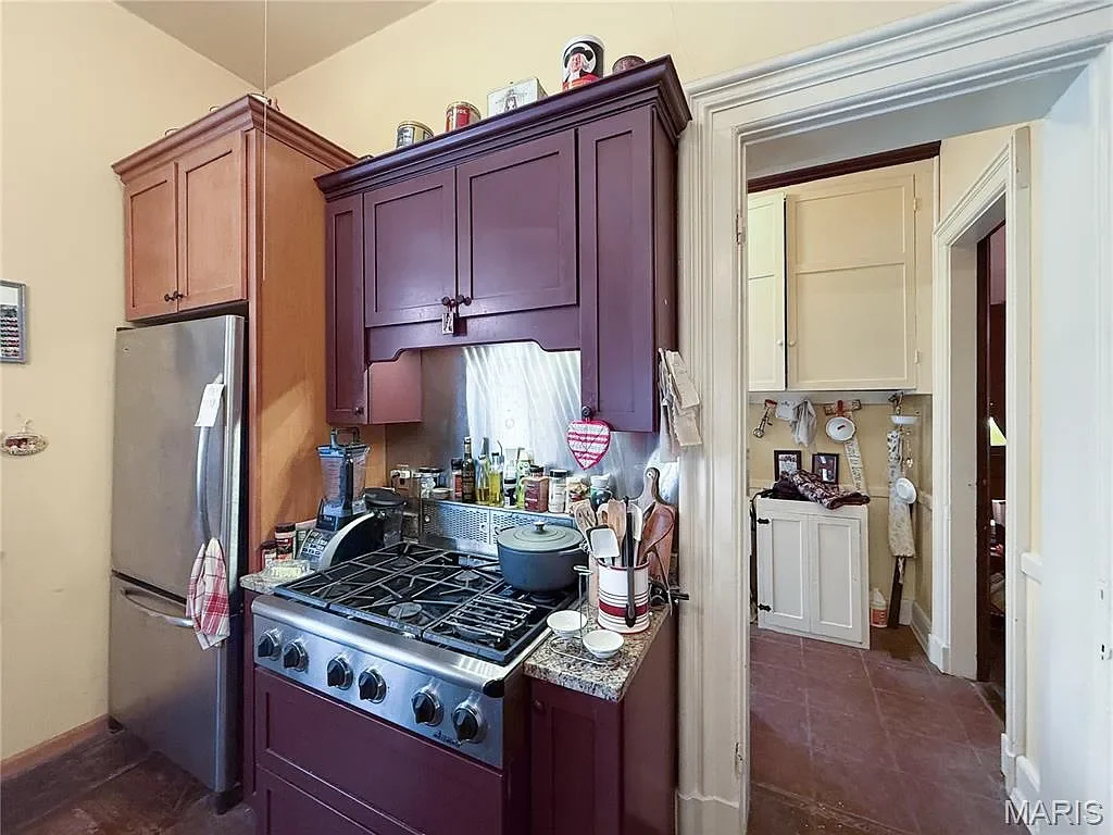 The Dubach Inn 1871 Italianate Hannibal Missouri - 19 - kitchen.webp