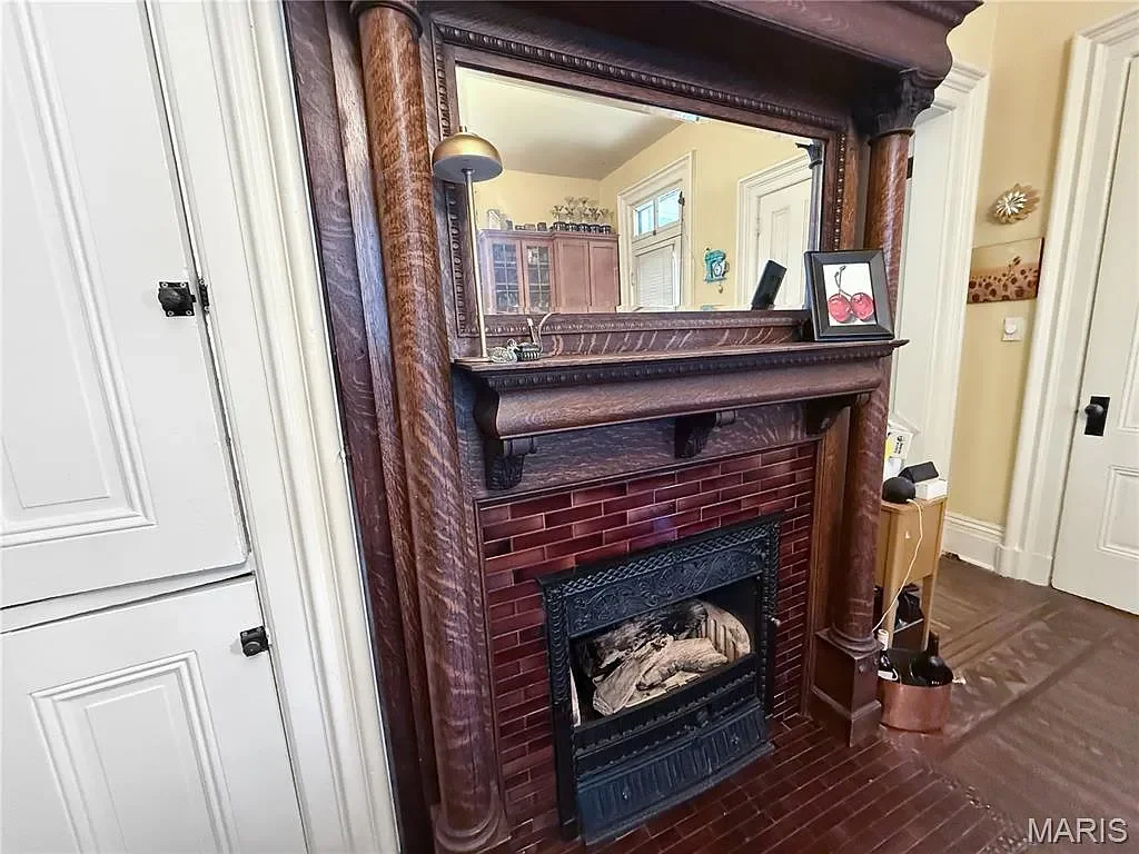 The Dubach Inn 1871 Italianate Hannibal Missouri - 21 - kitchen.webp