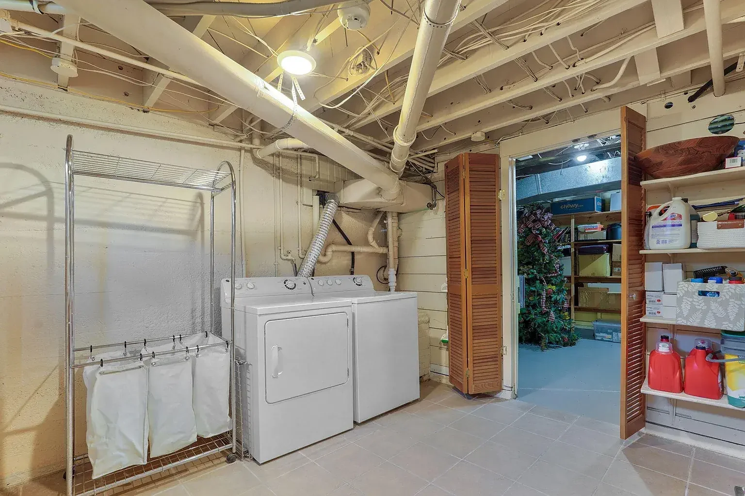 1921 Colonial Revival house Springfield Missouri - 60 - basement.webp