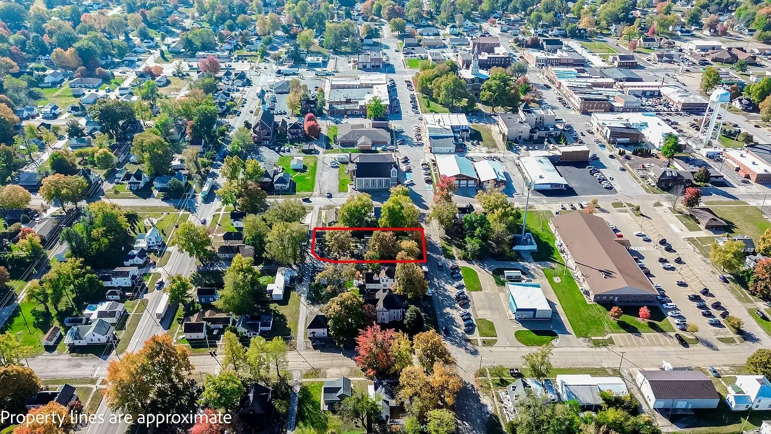 1890 Victorian house Pittsfield Illinois - 10 - property lines.webp
