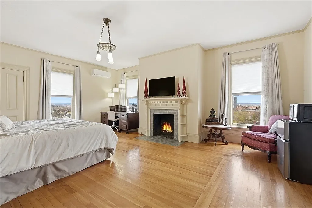 The Frederick Harris House 1879 Colonial Revival Springfield Massachusetts - 25 - bedroom.webp