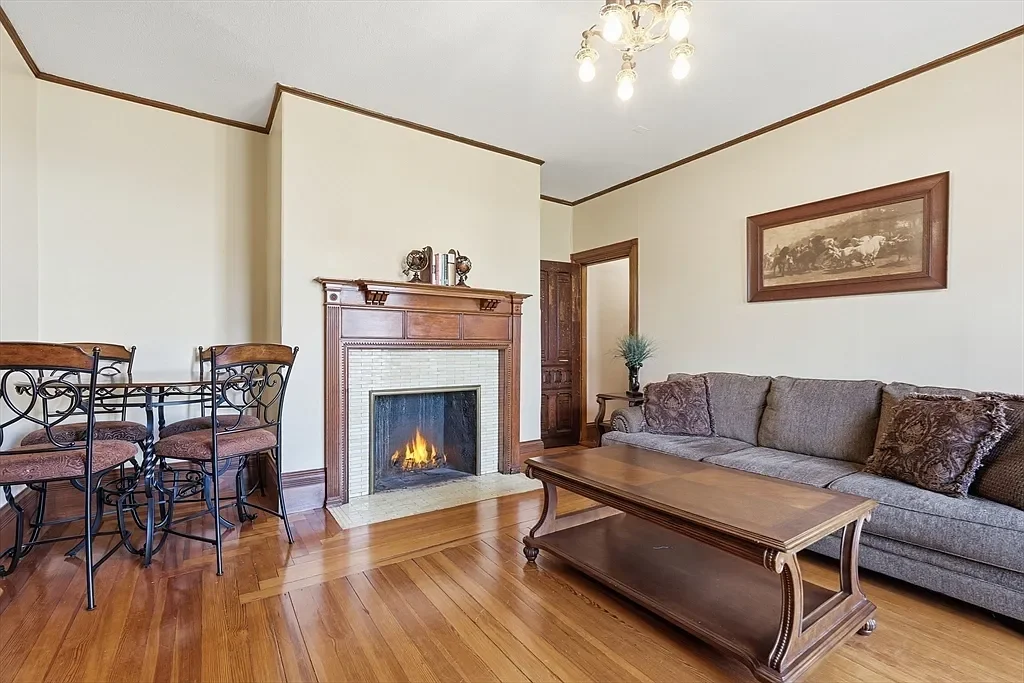 The Frederick Harris House 1879 Colonial Revival Springfield Massachusetts - 29 - relax spot.webp