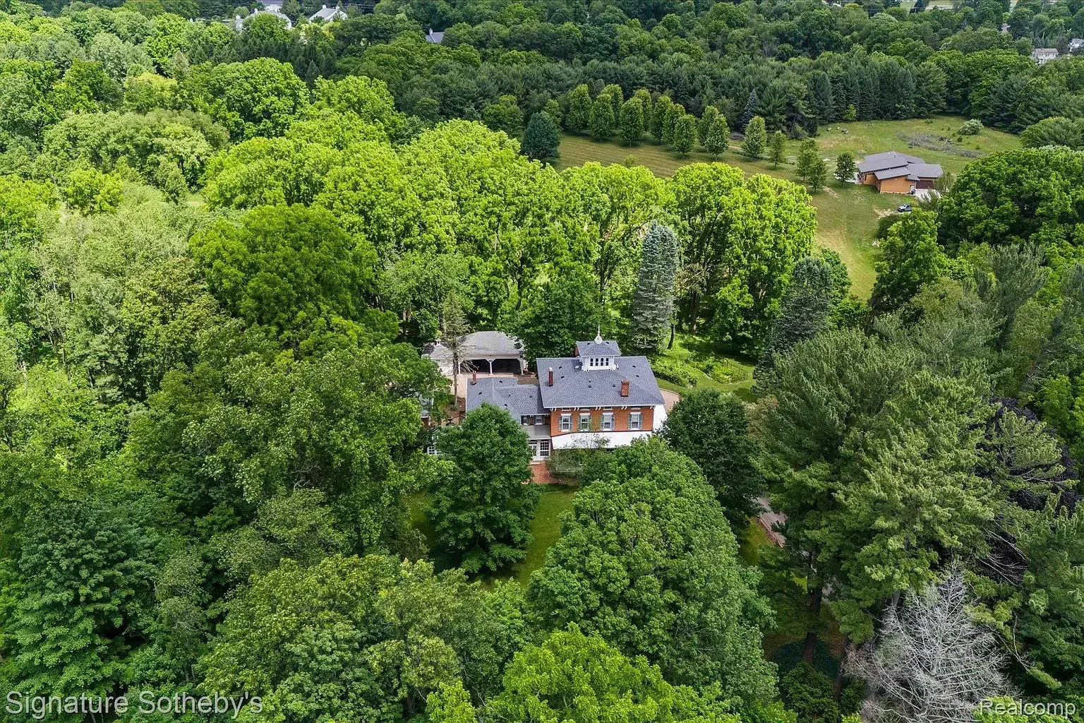 Oakhill Estate The Chauncey M. Brewer House 1858 Italianate Marshall Michigan - 81 - aerial view.webp