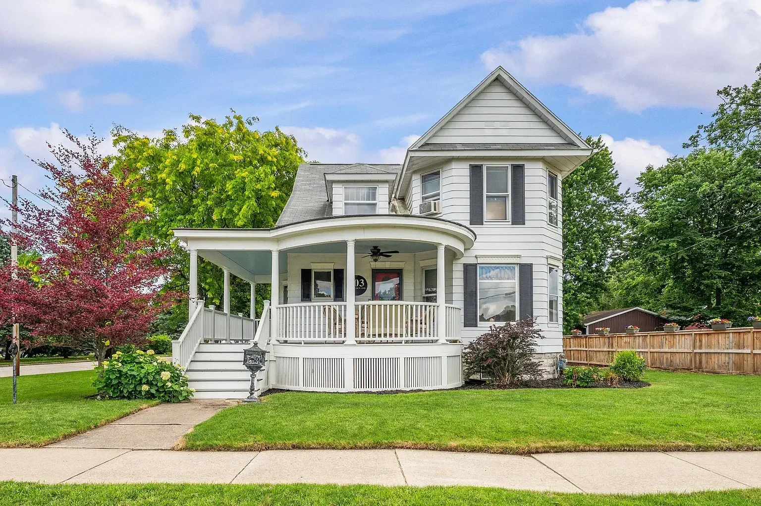 1904 Historic house Niles Michigan - 1 - front view.webp