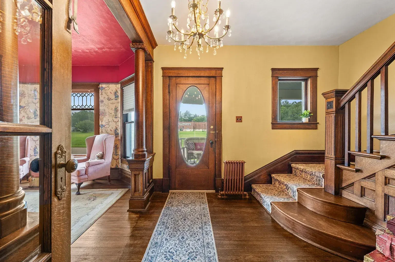 1904 Historic house Niles Michigan - 3 - foyer.webp