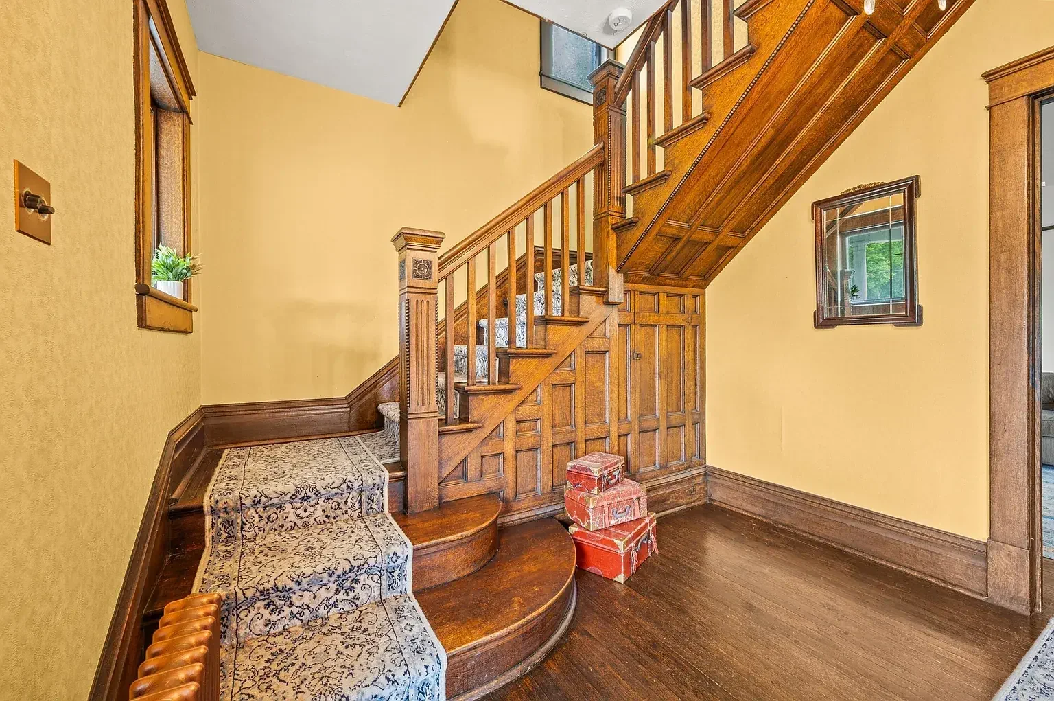 1904 Historic house Niles Michigan - 4 - staircase.webp