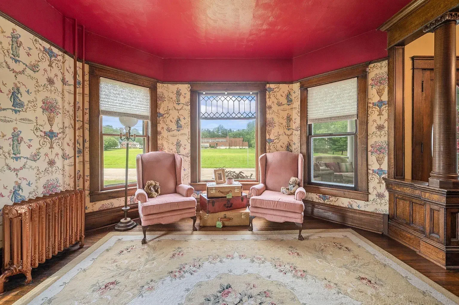 1904 Historic house Niles Michigan - 6 - sunroom.webp