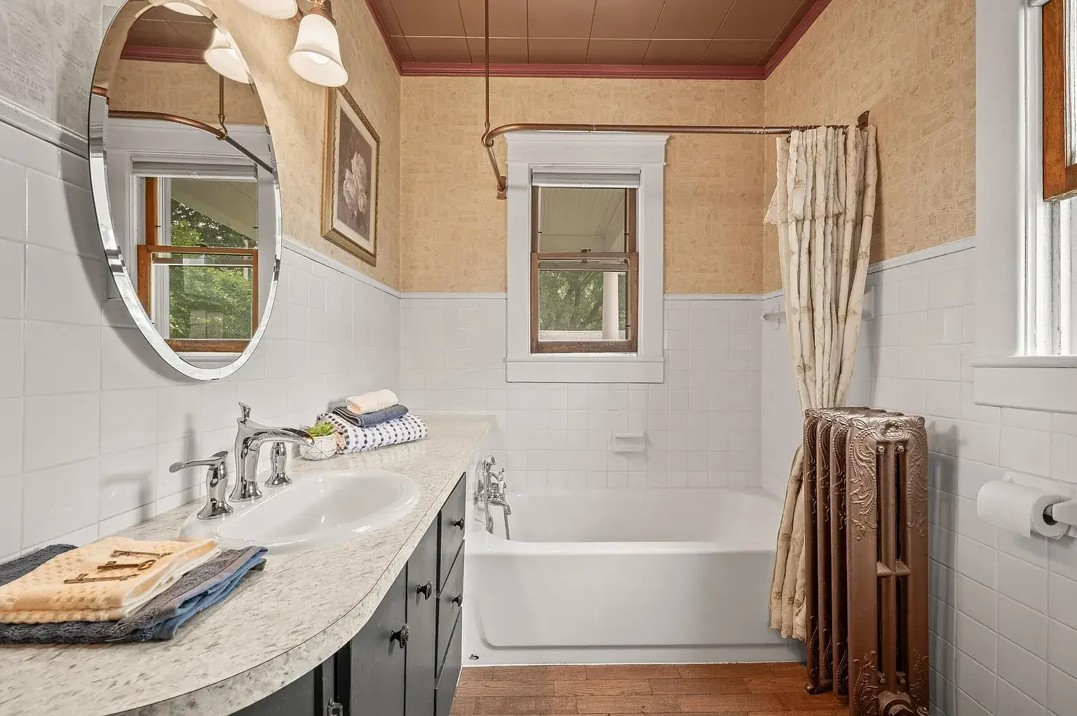 1904 Historic house Niles Michigan - 12 - bathroom.webp