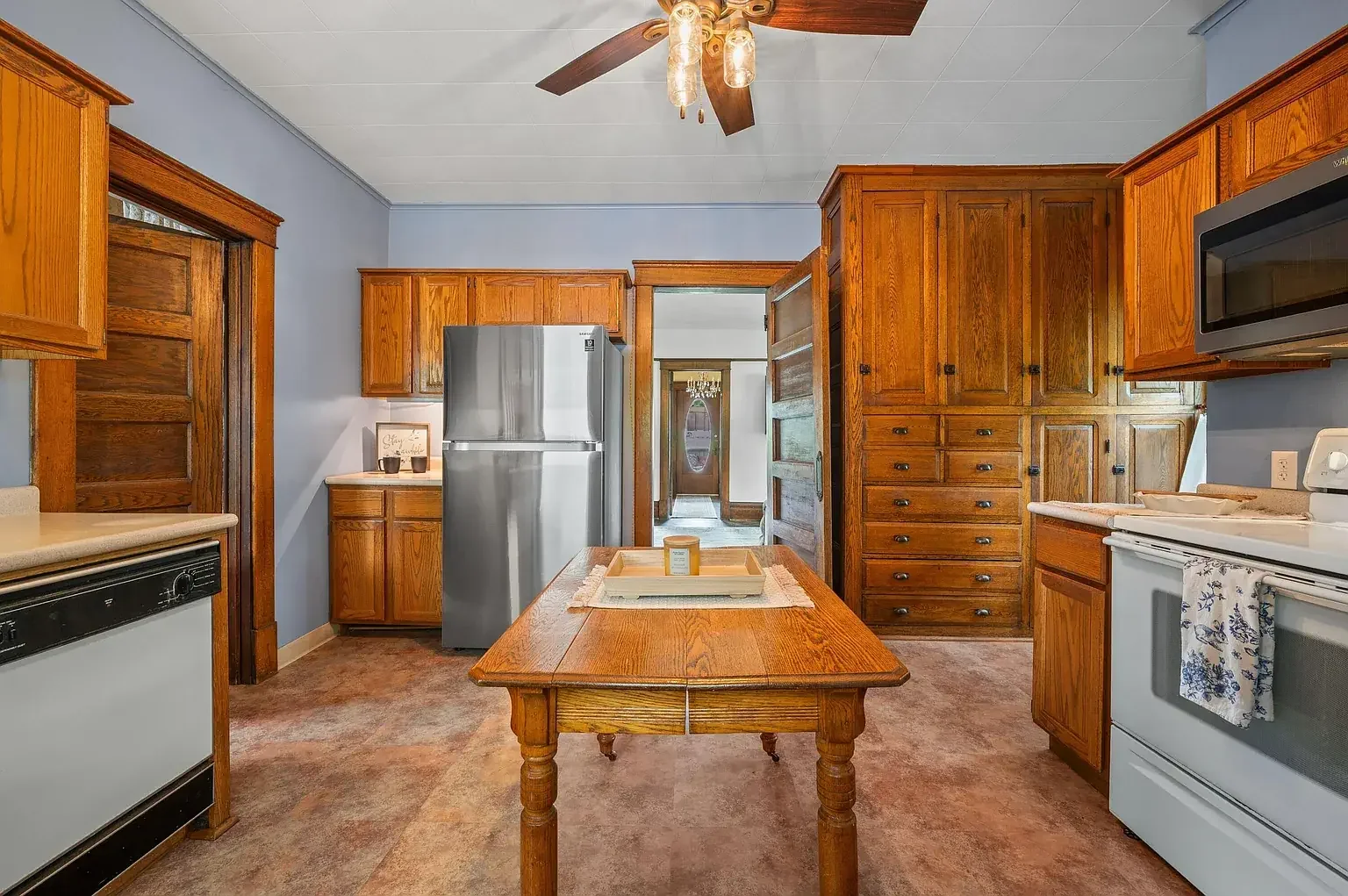 1904 Historic house Niles Michigan - 14 - kitchen.webp