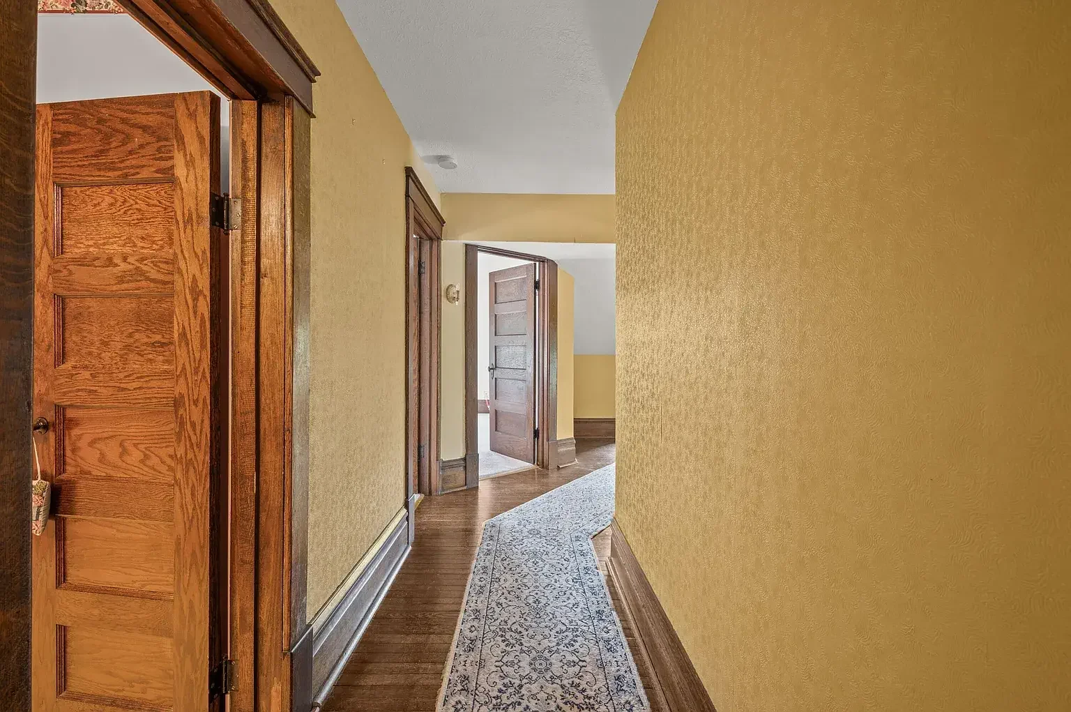 1904 Historic house Niles Michigan - 20 - hallway.webp