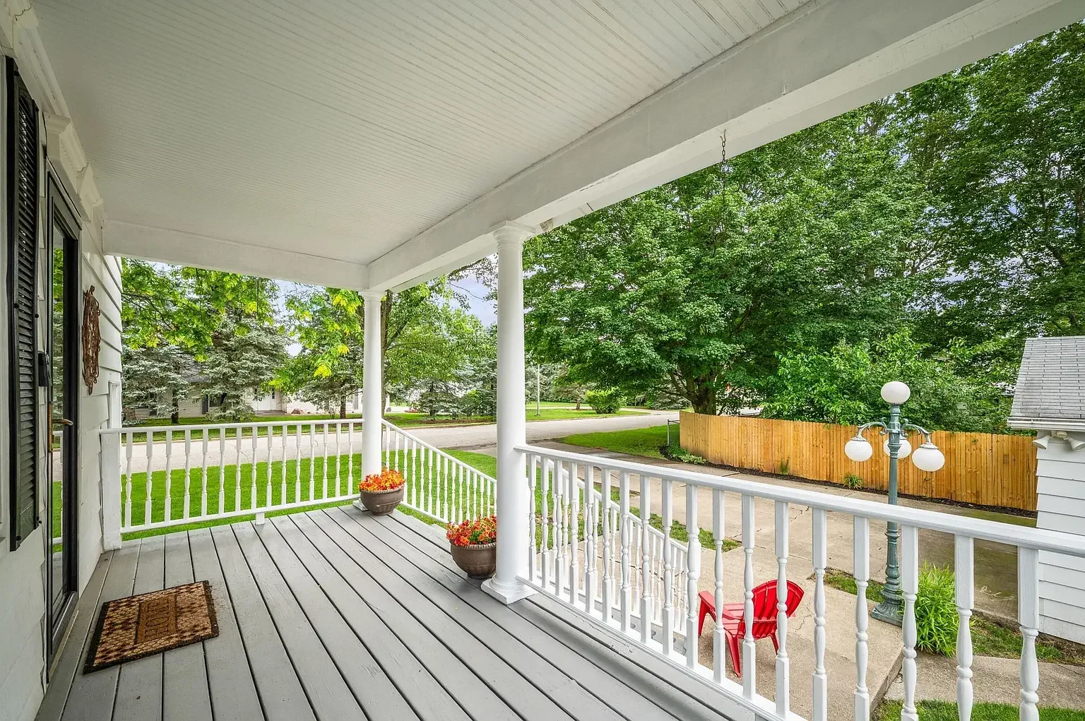 1904 Historic house Niles Michigan - 31 - porch.webp