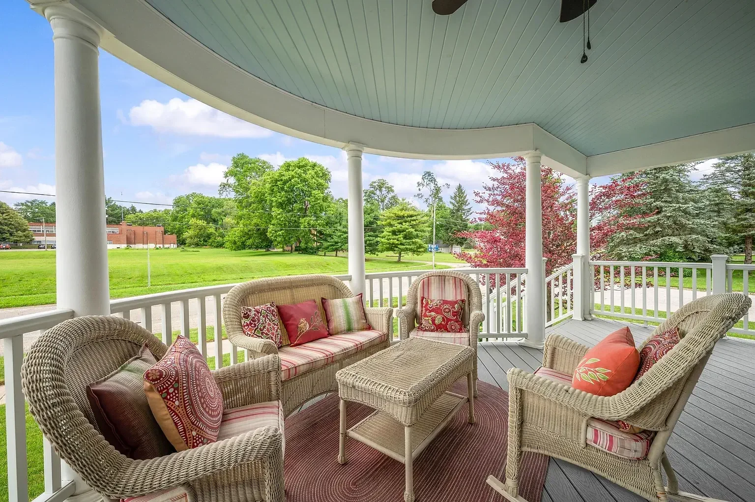 1904 Historic house Niles Michigan - 39 - patio.webp