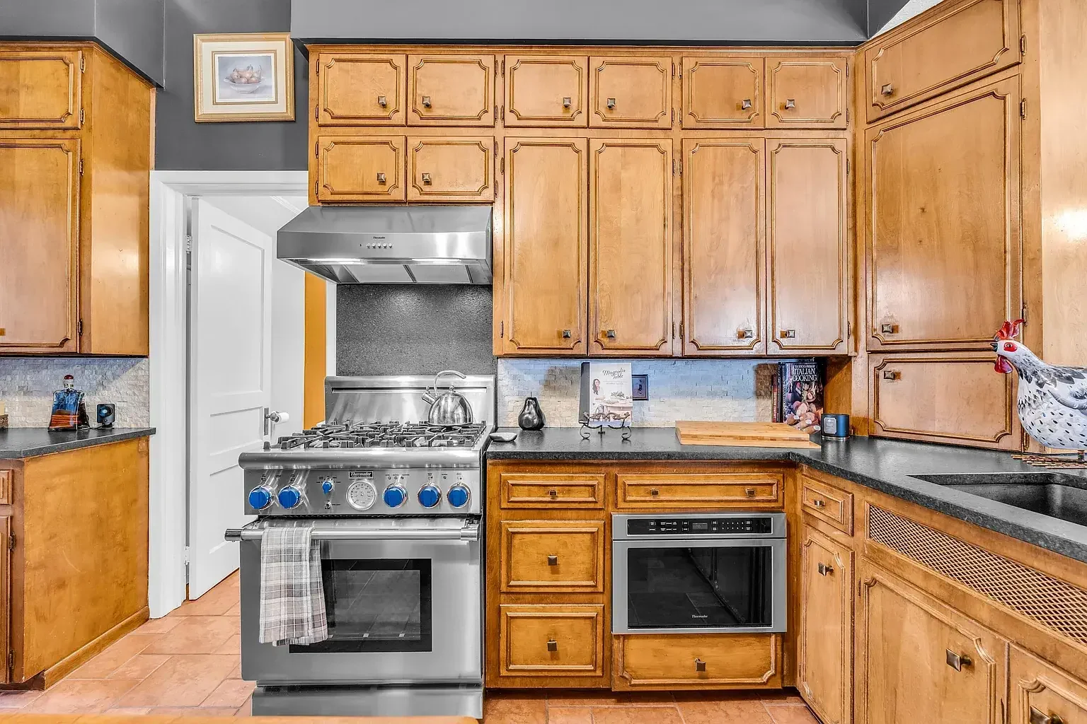 1847 Greek Revival house Aberdeen Mississippi - 11 - kitchen.webp