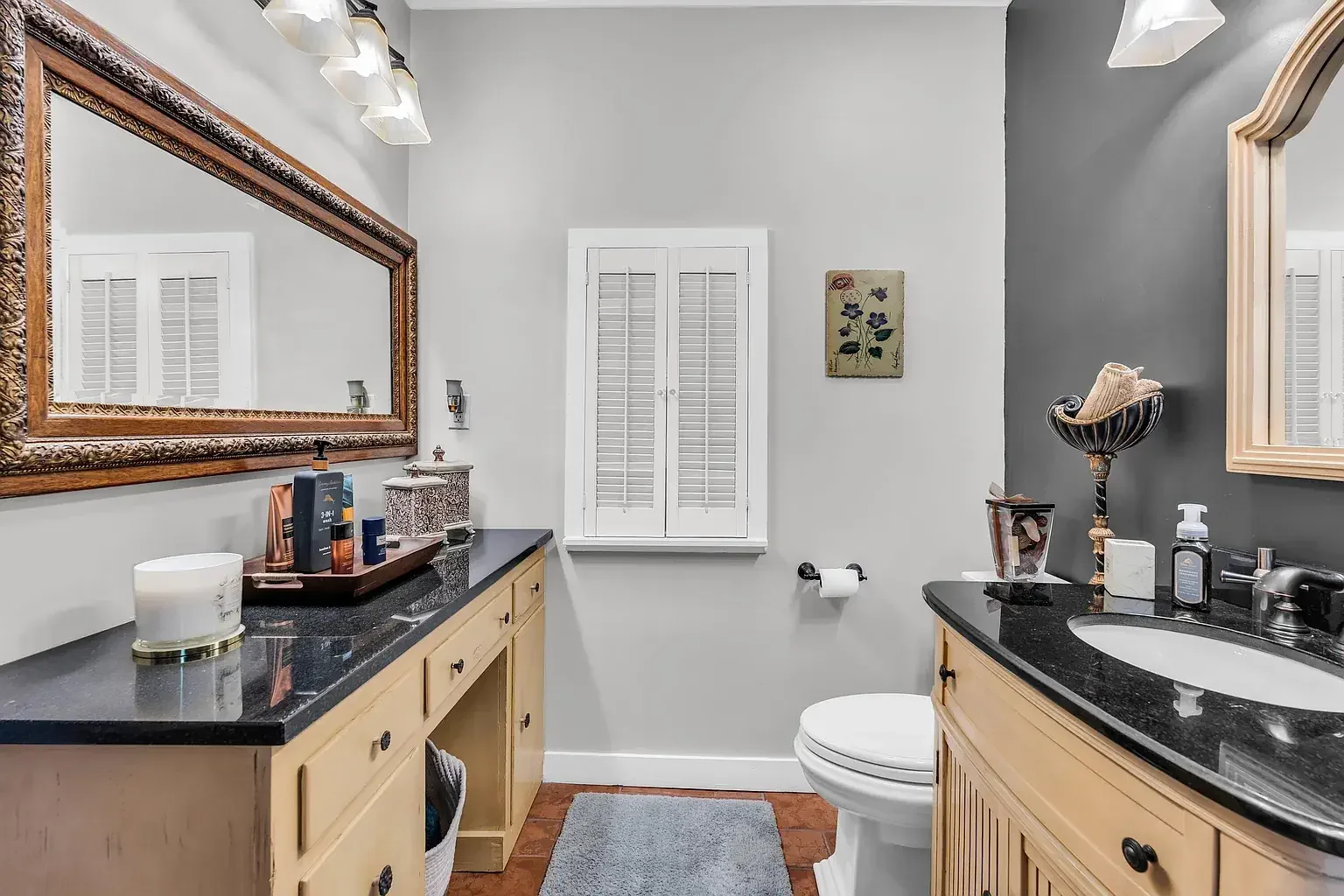 1847 Greek Revival house Aberdeen Mississippi - 32 - bathroom.webp