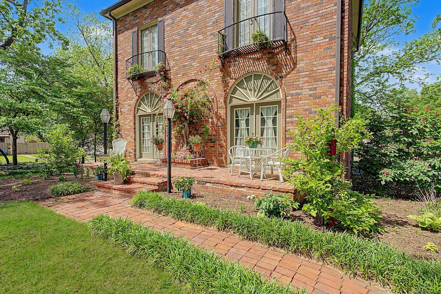 1930 Traditional House Hernando Mississippi - 4 - front view.webp