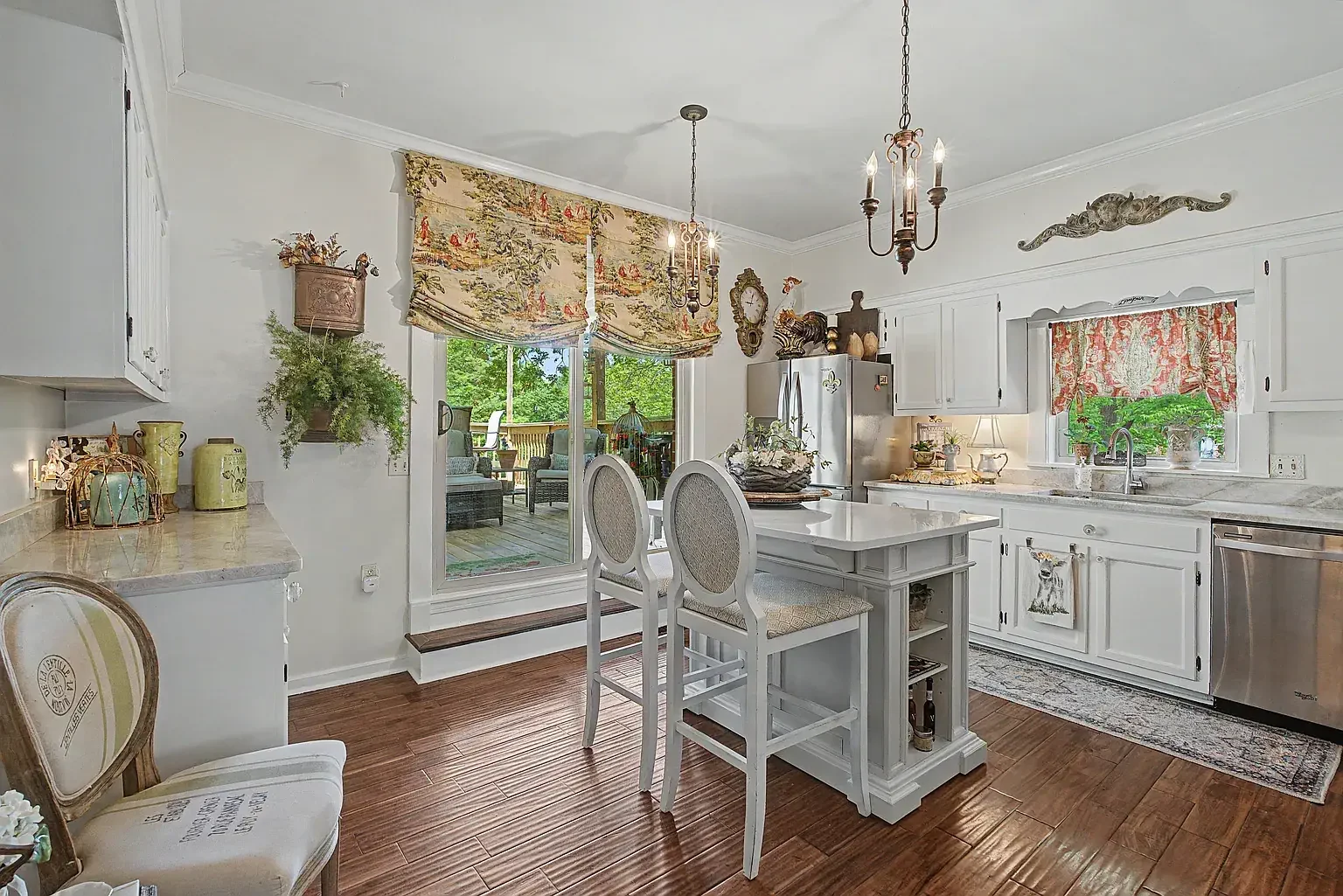 1930 Traditional House Hernando Mississippi - 13 - kitchen.webp
