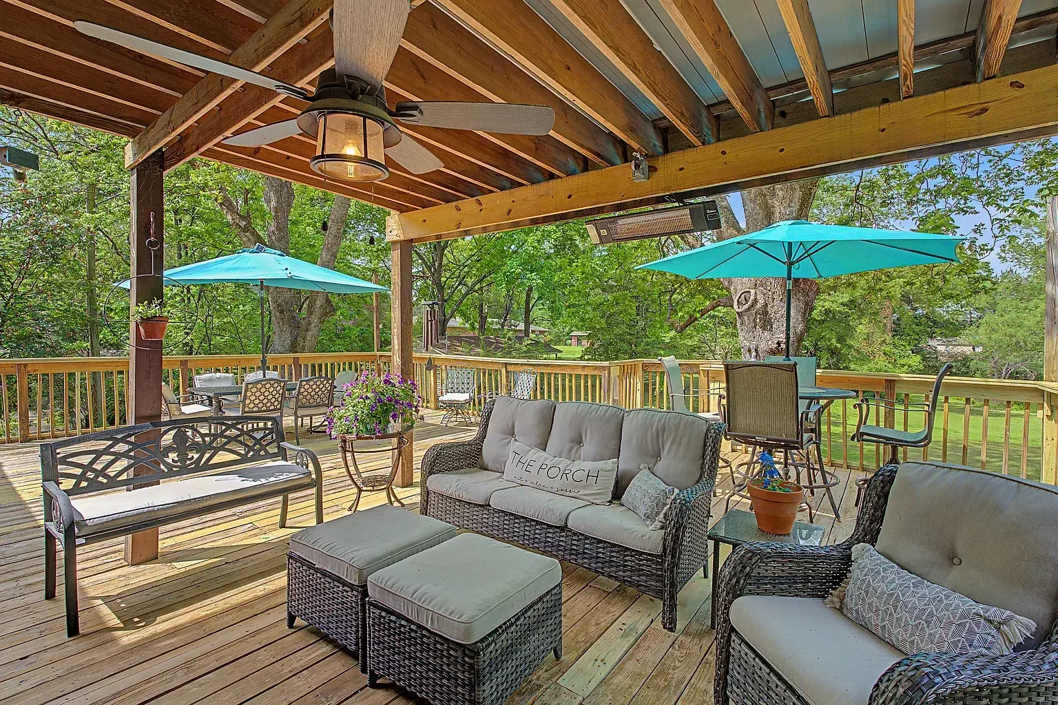 1930 Traditional House Hernando Mississippi - 28 - patio.webp