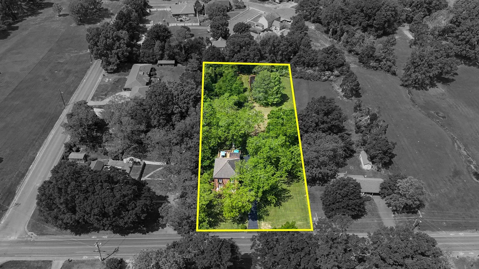 1930 Traditional House Hernando Mississippi - 36 - aerial view.webp