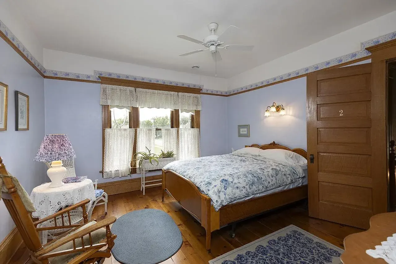 The Edward Engebretsen House 1895 Queen Anne Revival Whitewater Wisconsin - 20 - bedroom.webp