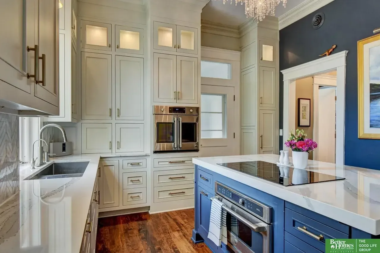 1908 Georgian Revival house Omaha Nebraska - 38 - kitchen.webp