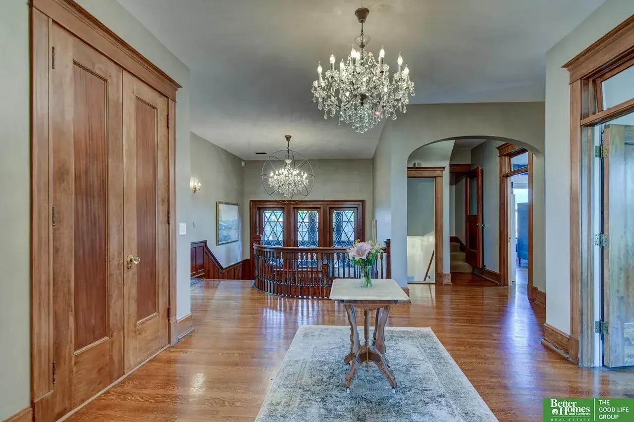 1908 Georgian Revival house Omaha Nebraska - 48 - second floor.webp