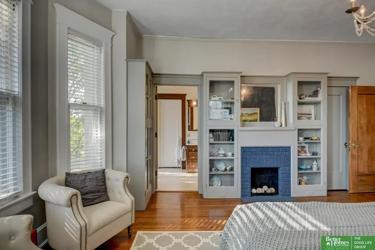 1908 Georgian Revival house Omaha Nebraska - 59 - bedroom.webp