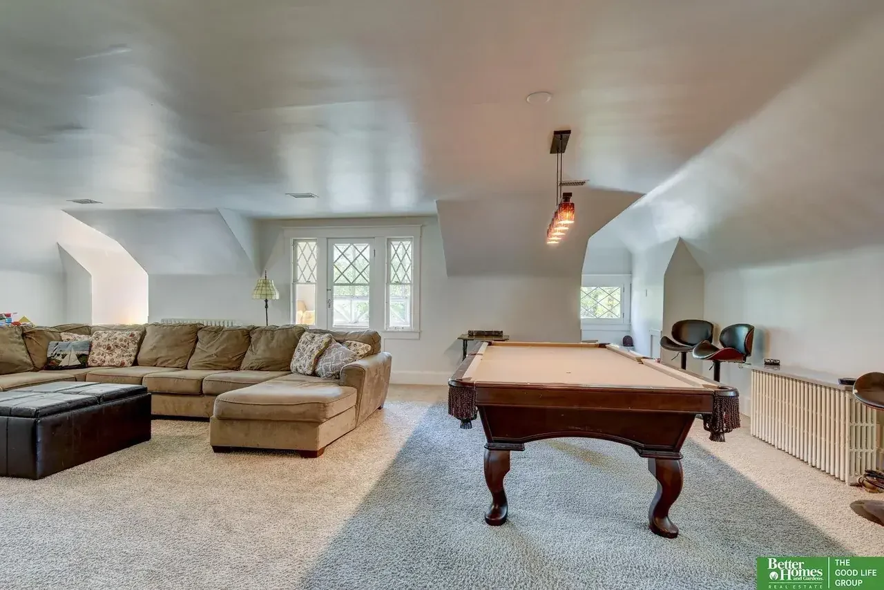 1908 Georgian Revival house Omaha Nebraska - 69 - billiard room.webp