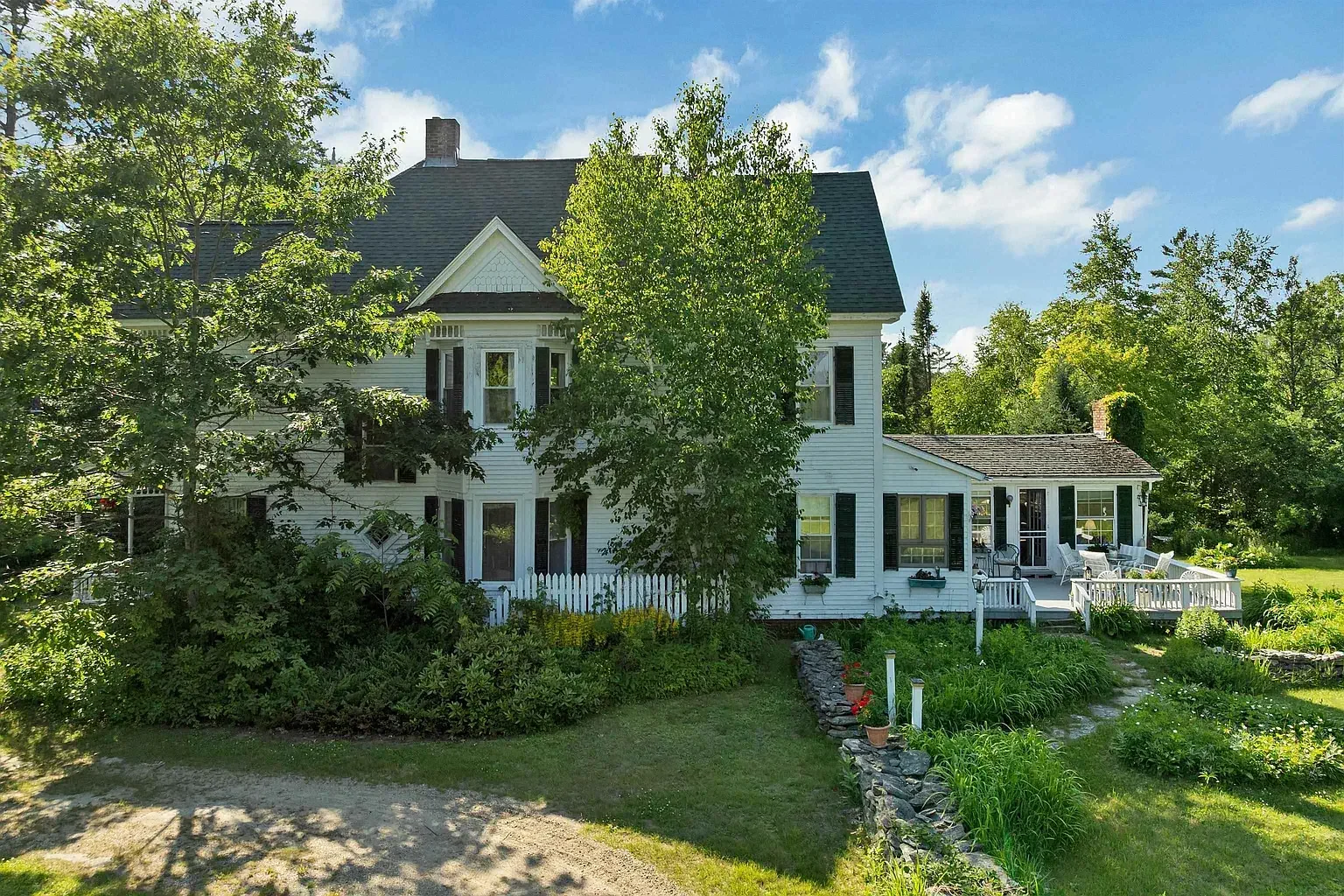 1892 Victorian house Whitefield New Hampshire - 5 - back view.webp