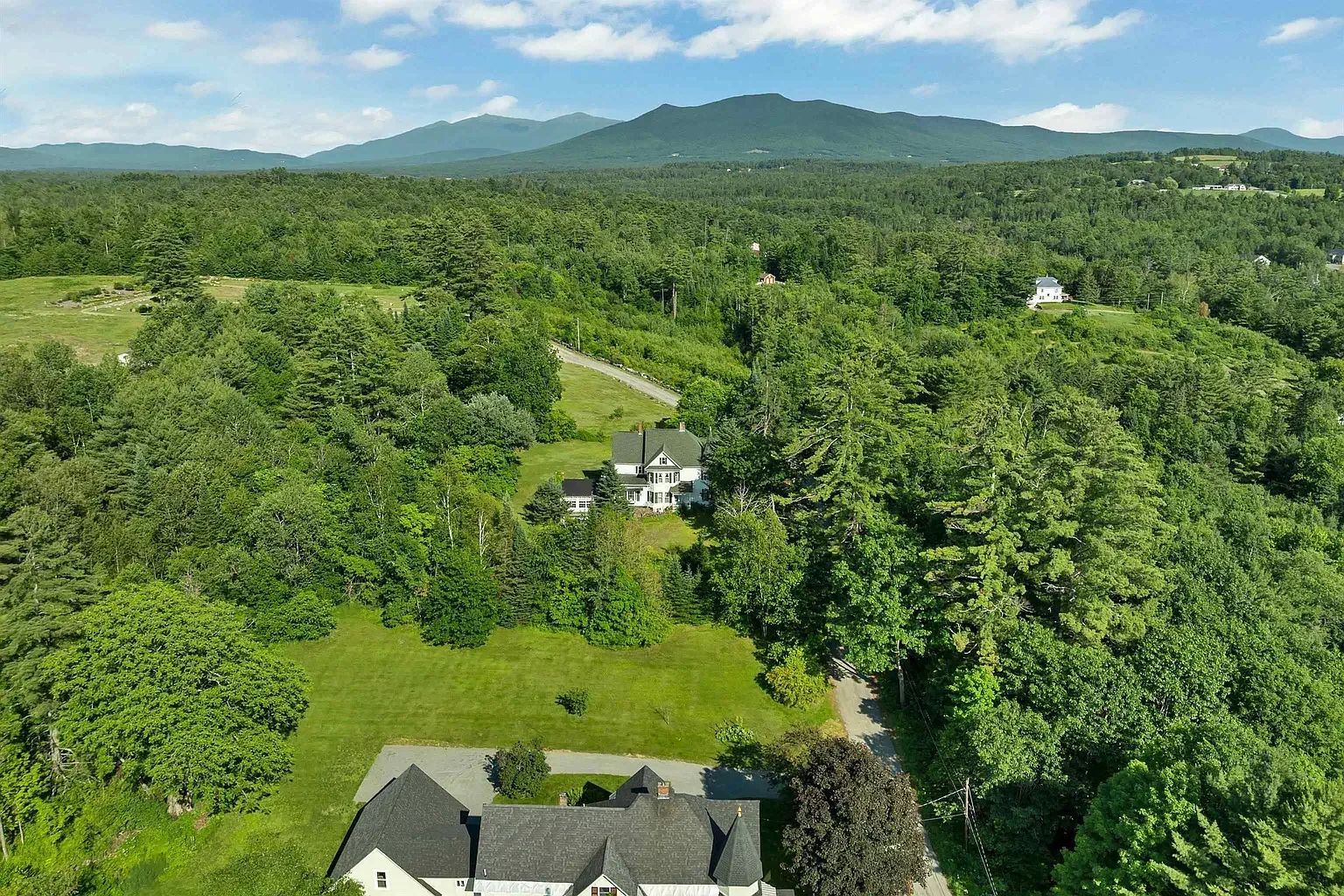 1892 Victorian house Whitefield New Hampshire - 10 - aerial view.webp