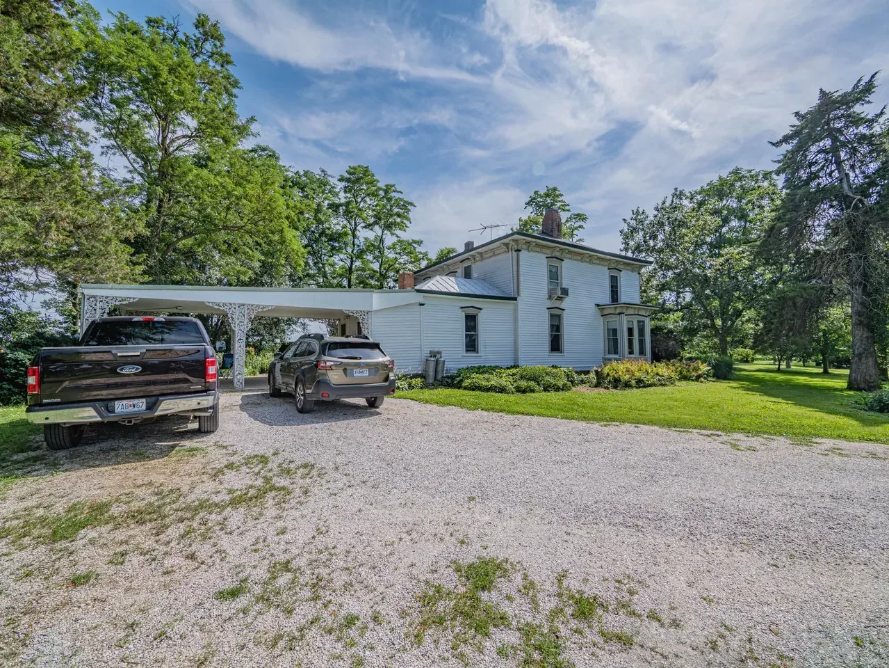 1882 Historic house Armstrong Missouri - 60 - backyard.webp