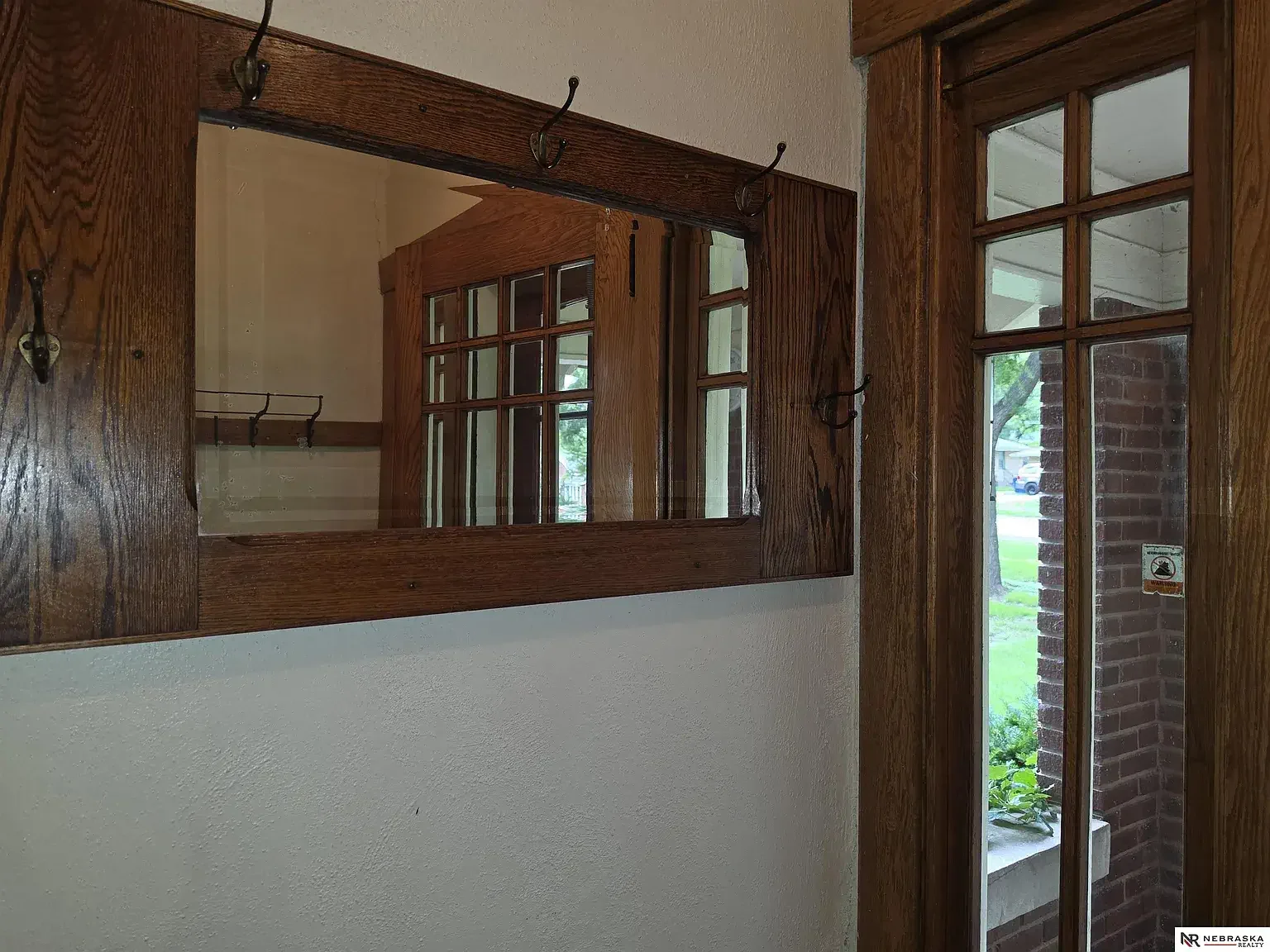 1905 Craftsman house Lincoln Nebraska - 6 - foyer.webp