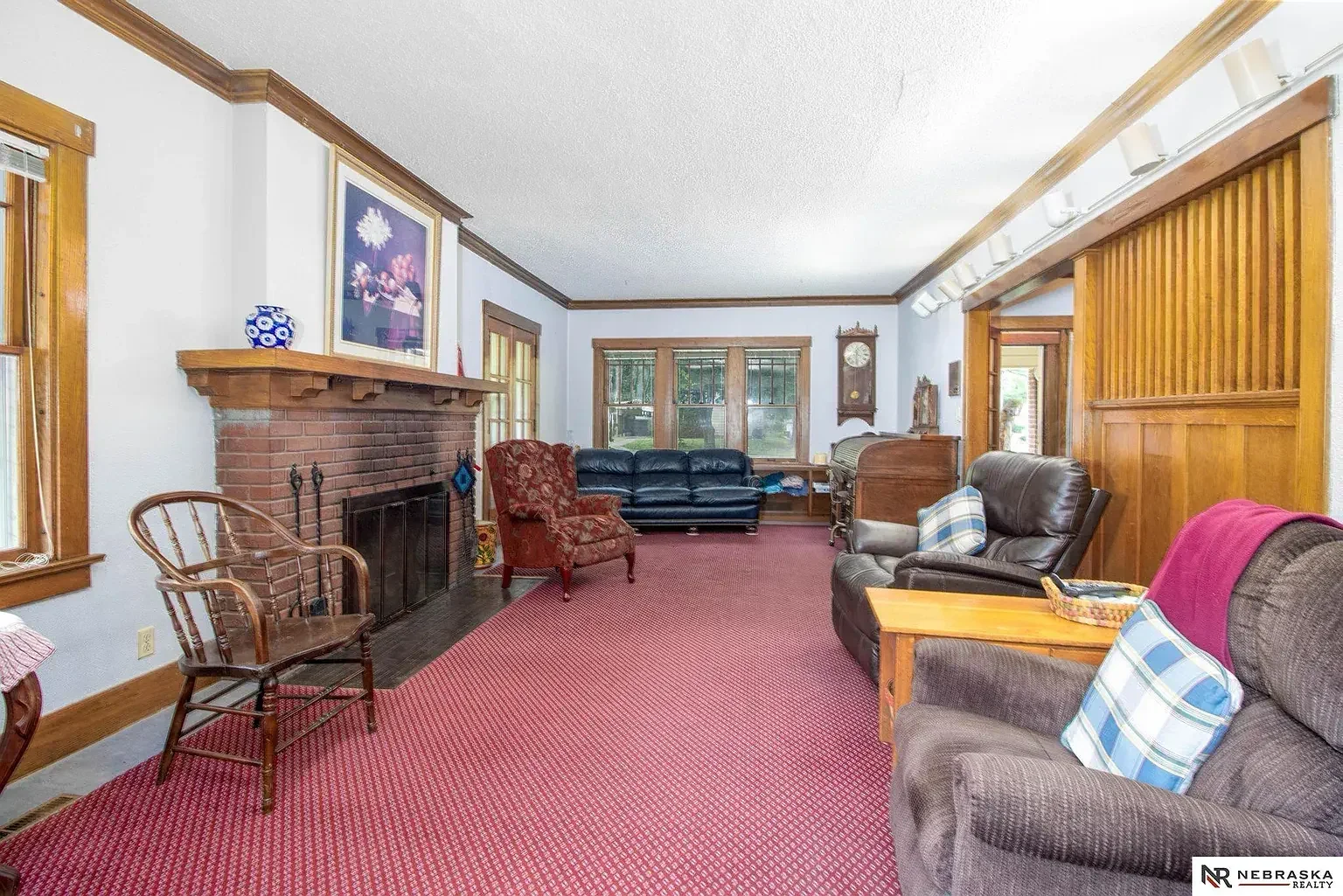 1905 Craftsman house Lincoln Nebraska - 11 - living room.webp