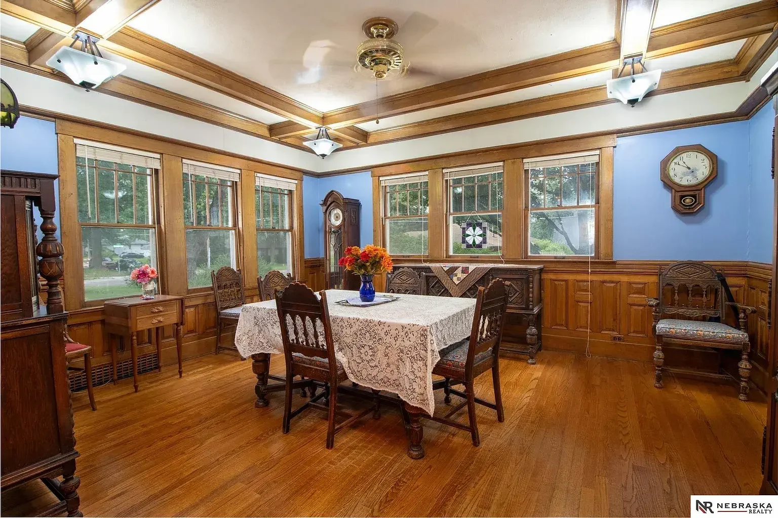1905 Craftsman house Lincoln Nebraska - 16 - dining room.webp