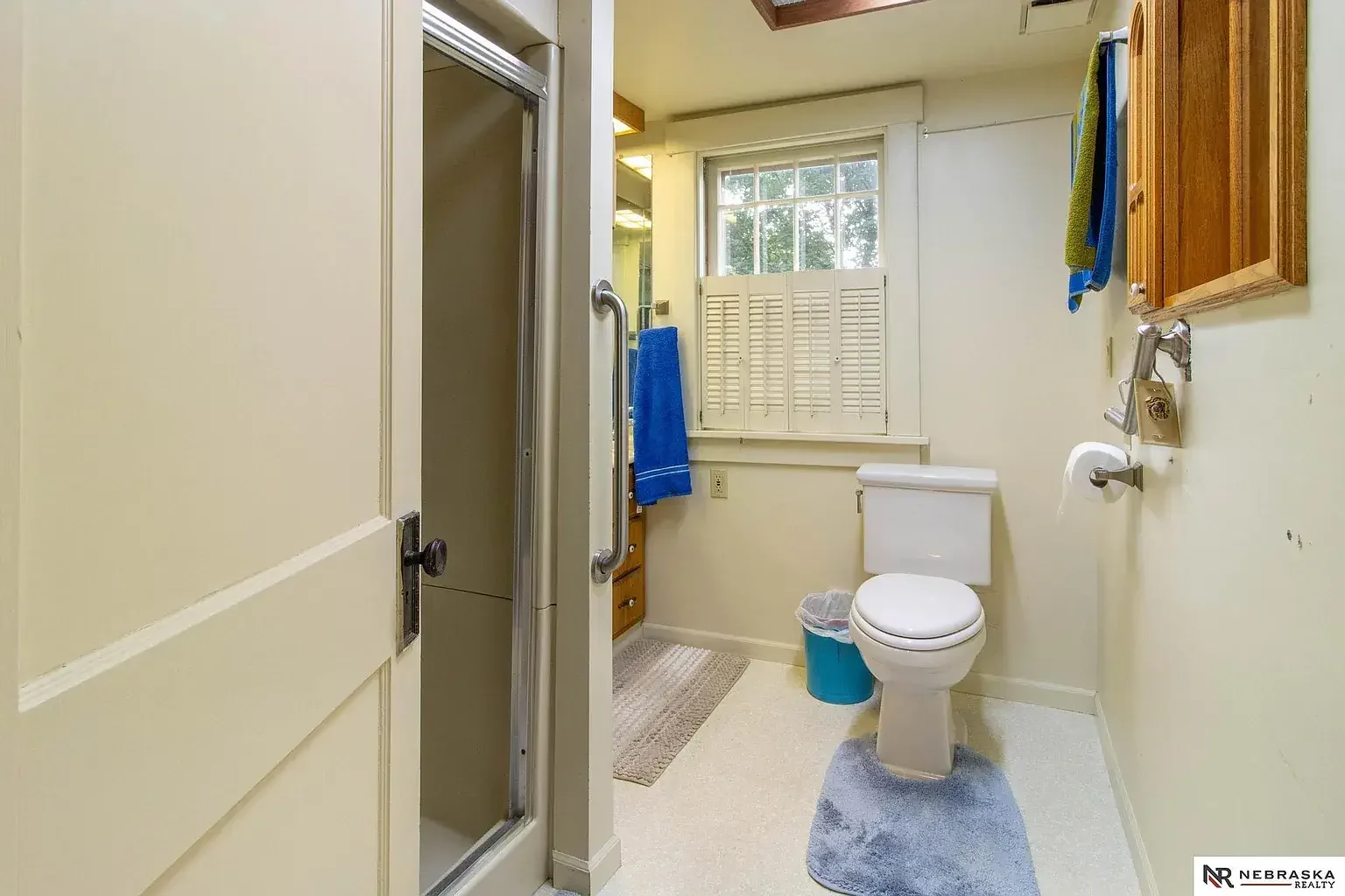 1905 Craftsman house Lincoln Nebraska - 29 - bathroom.webp