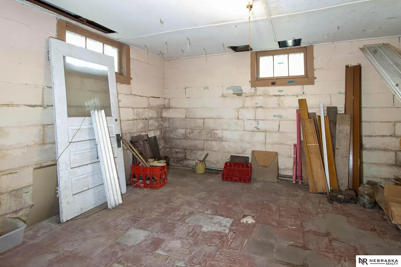 1905 Craftsman house Lincoln Nebraska - 43 - basement.webp