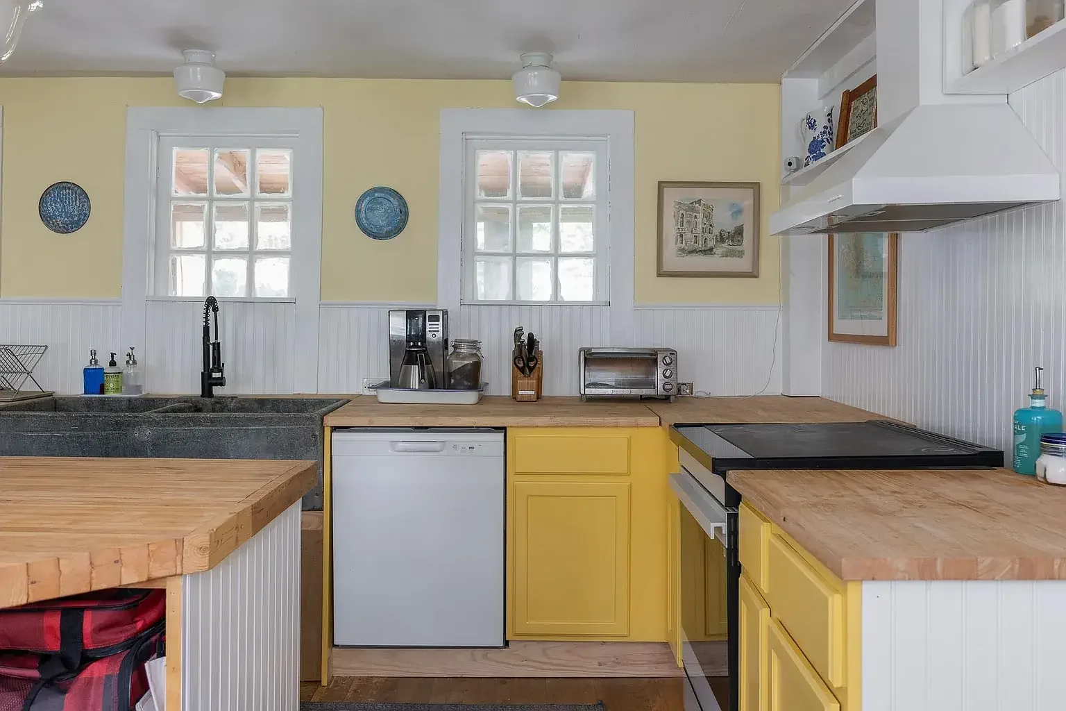 1850 Farmhouse Brookfield Vermont - 6 - kitchen.webp