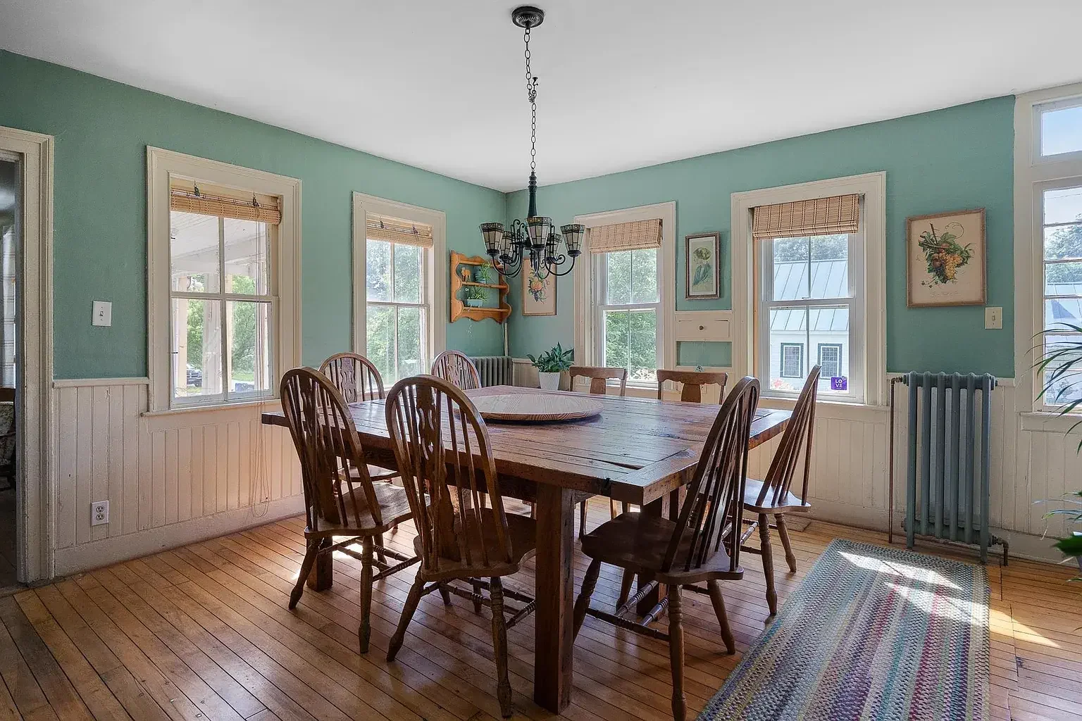 1850 Farmhouse Brookfield Vermont - 15 - dining room.webp