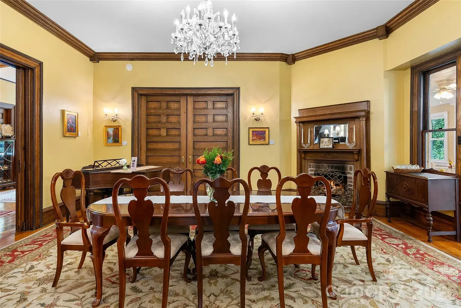 The Albemarle Inn 1909 Neoclassical Revival Asheville North Carolina - 9 - dining room.webp