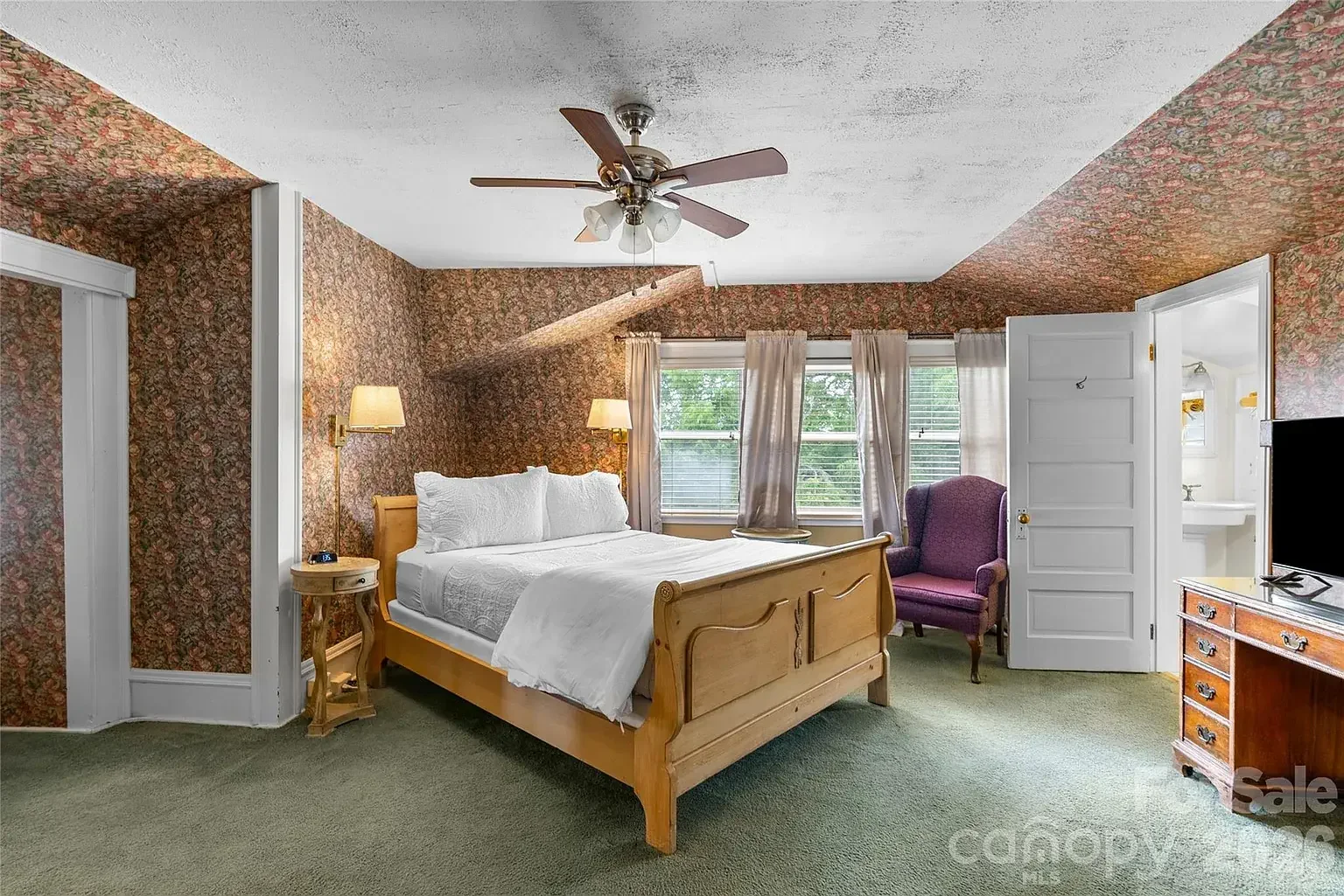 The Albemarle Inn 1909 Neoclassical Revival Asheville North Carolina - 35 - bedroom.webp