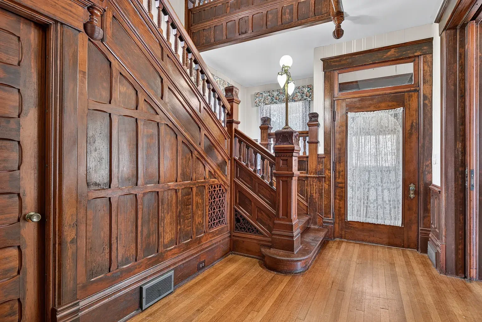 1881 Victorian House Ottawa Illinois - 5 - staircase.webp