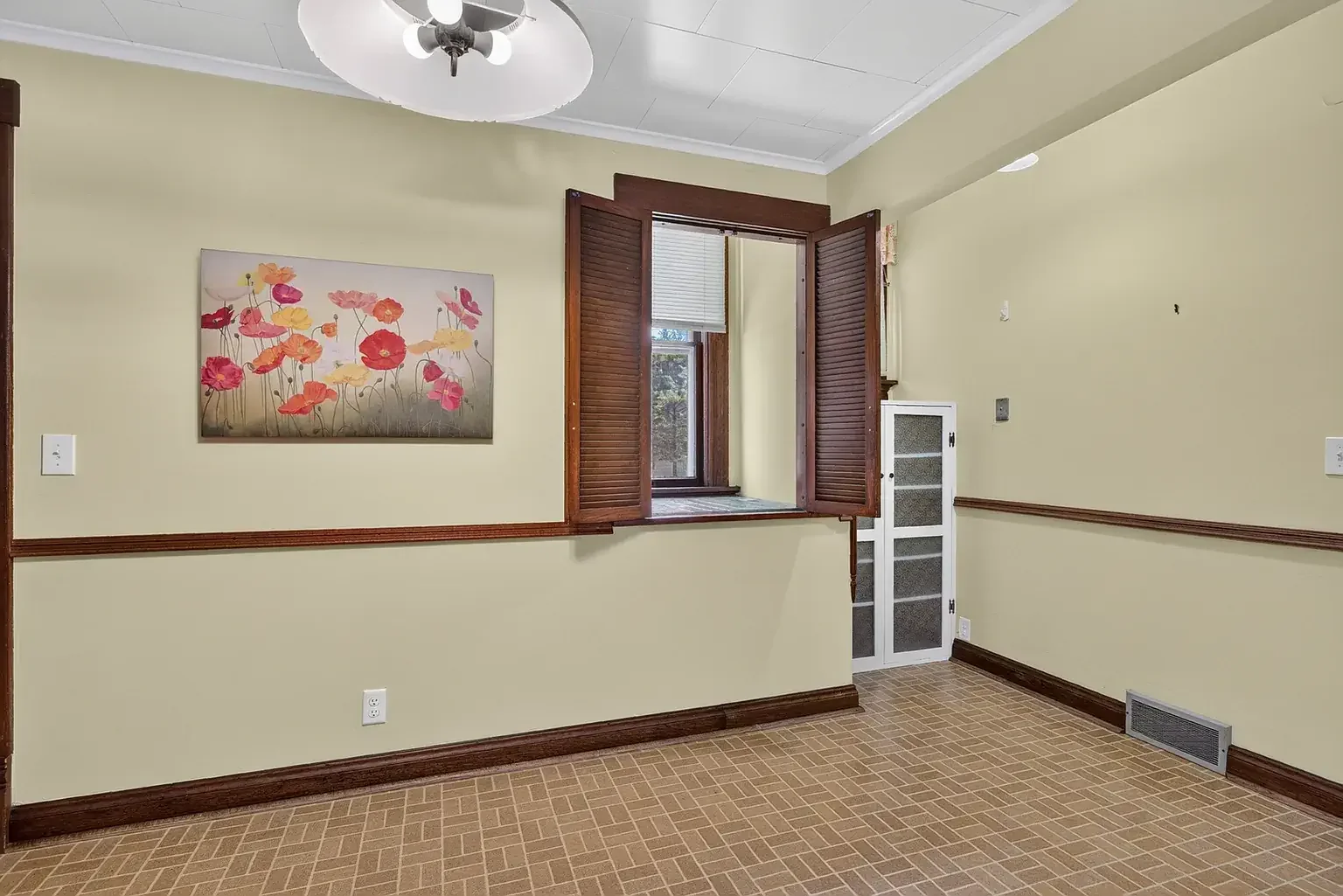 1881 Victorian House Ottawa Illinois - 17 - kitchen.webp