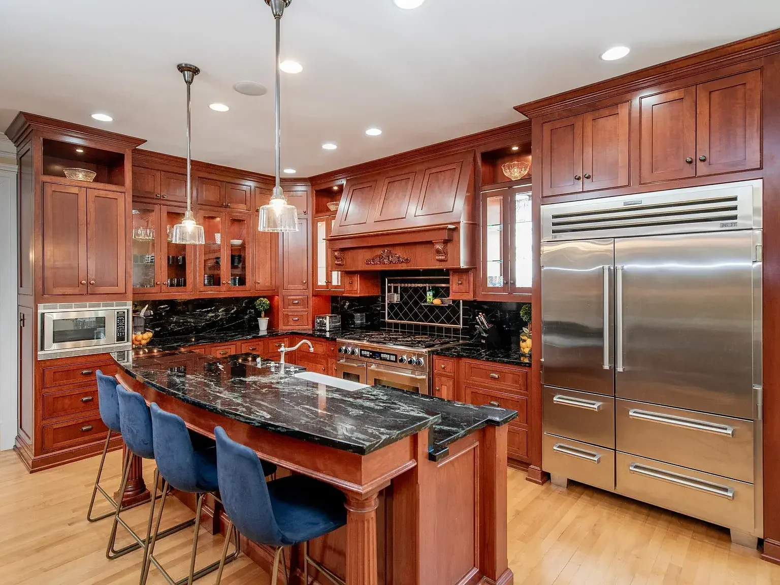1890 Tudor Revival house Saint Paul Minnesota - 27 - kitchen.webp