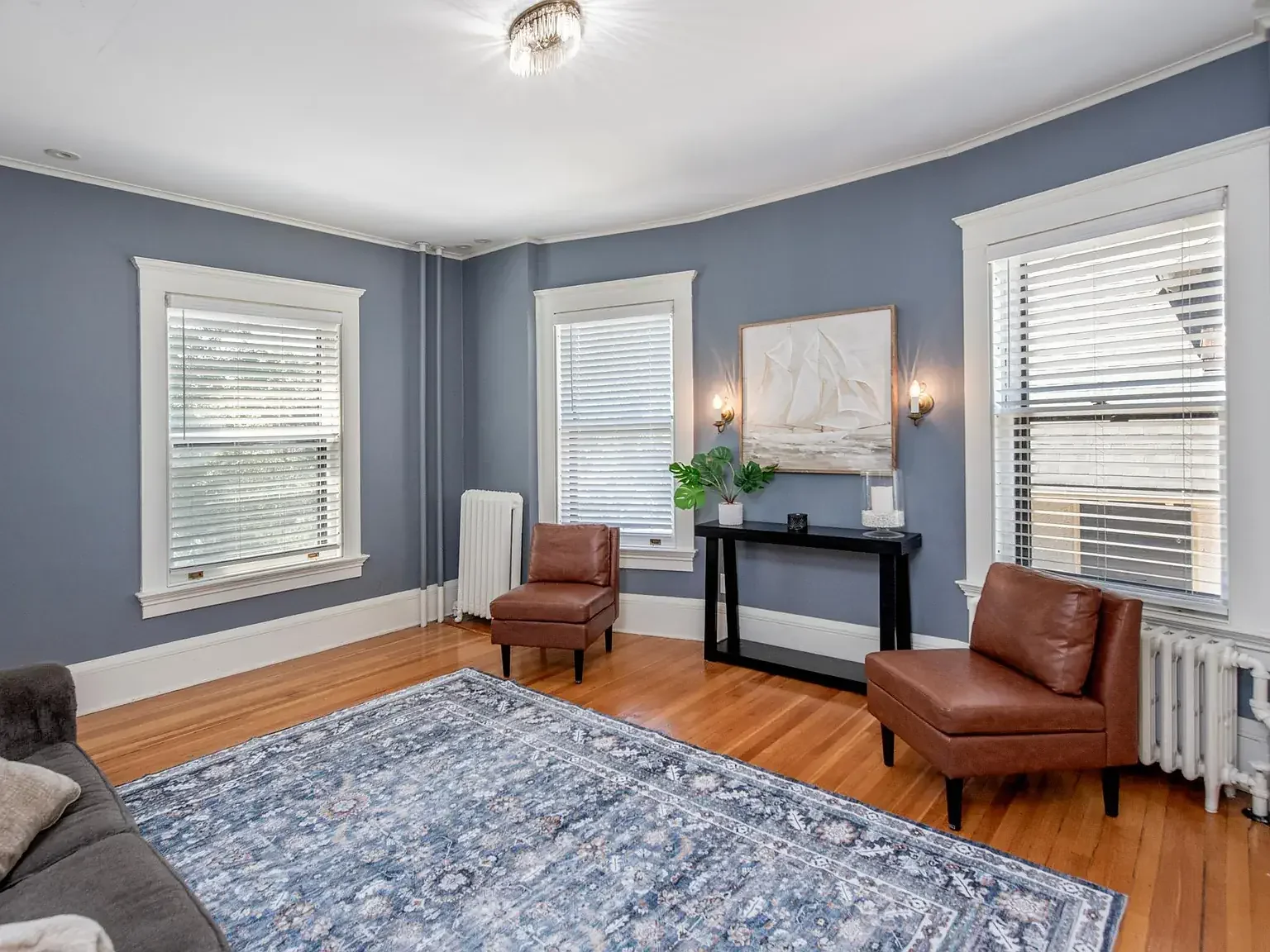 1890 Tudor Revival house Saint Paul Minnesota - 51 - relax area.webp