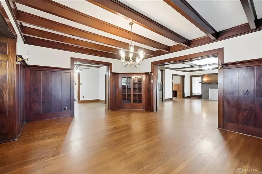 1907 English Tudor Revival house Dayton Ohio - 17 - dining room.webp