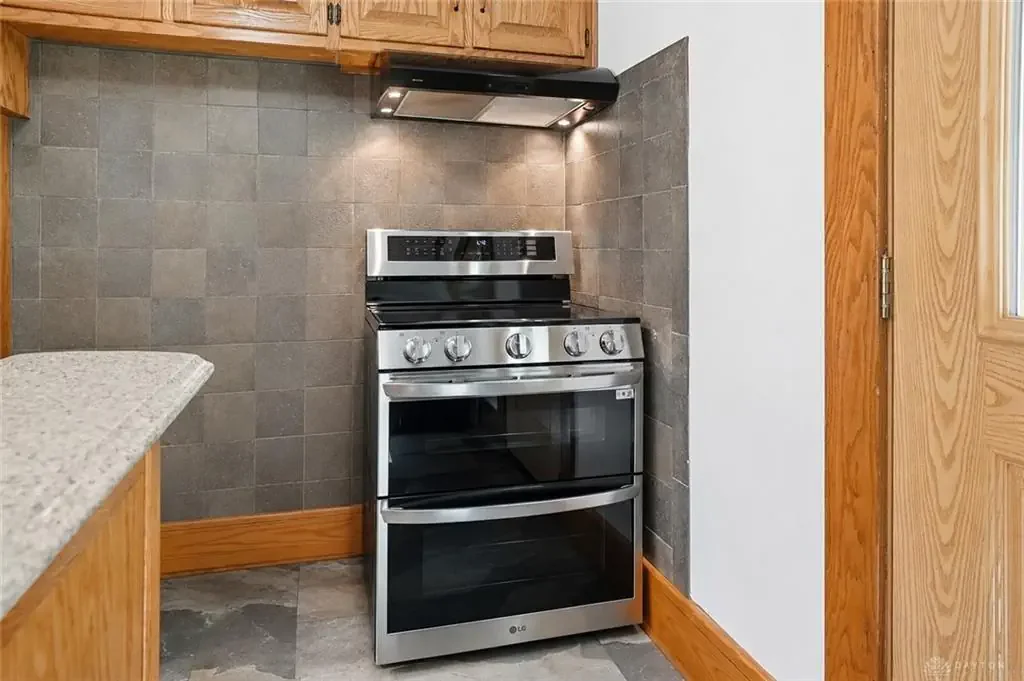 1907 English Tudor Revival house Dayton Ohio - 23 - kitchen.webp