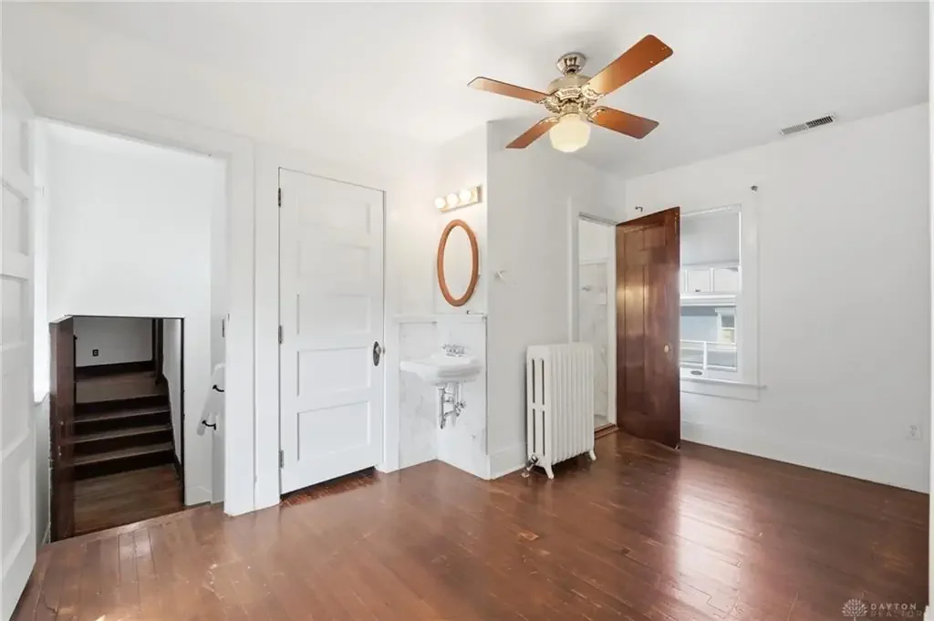 1907 English Tudor Revival house Dayton Ohio - 45 - bathroom.webp