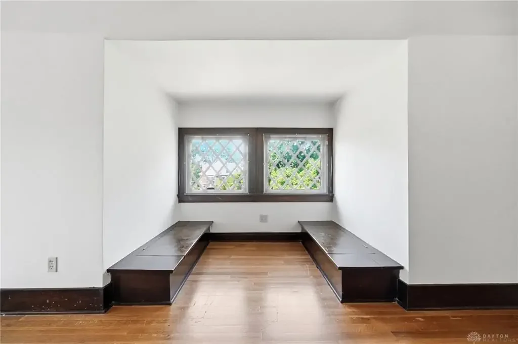 1907 English Tudor Revival house Dayton Ohio - 61 - room.webp