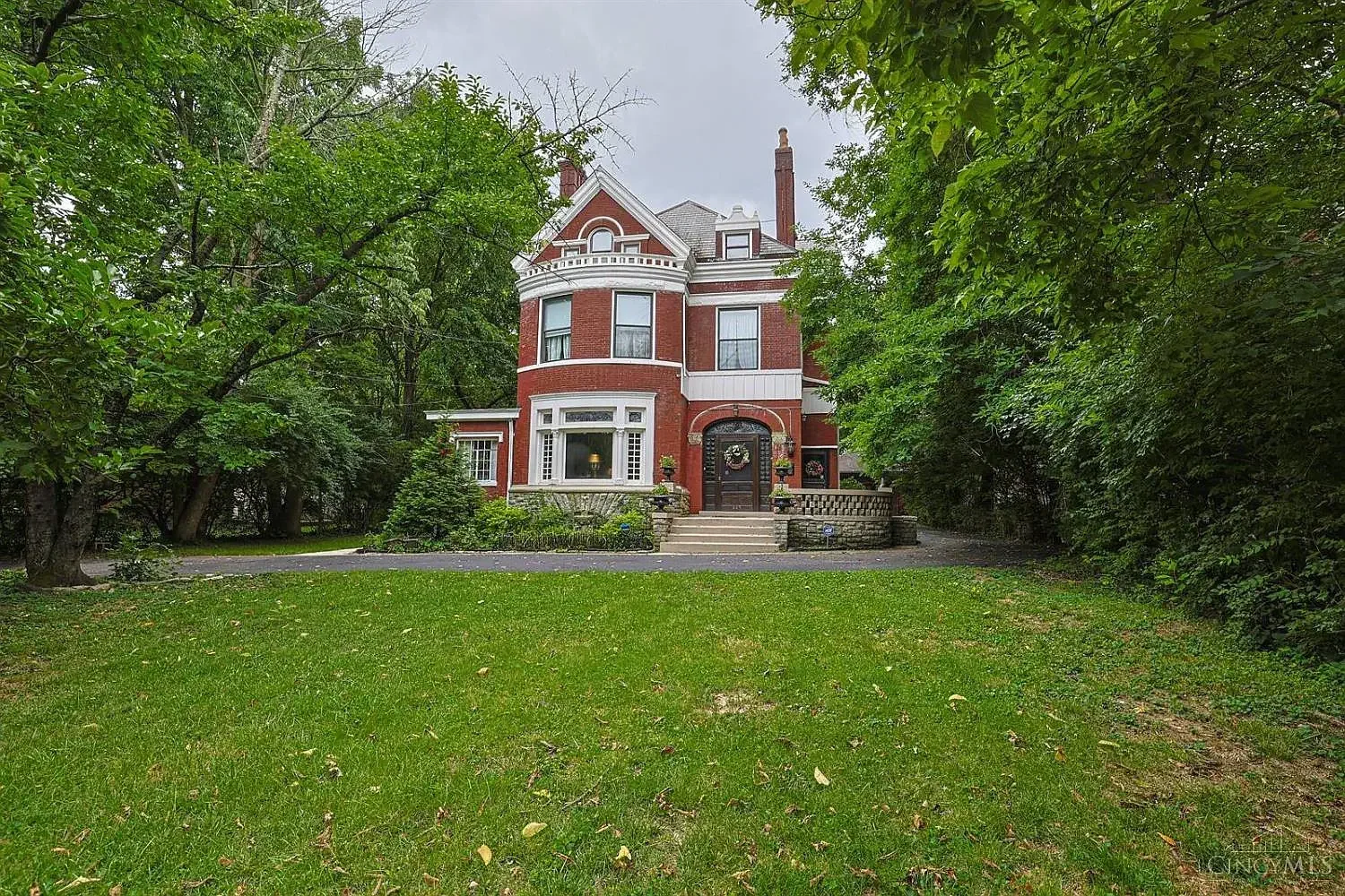 1900 Victorian house in Cincinnati, Ohio - $799k